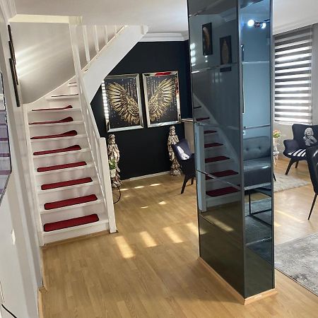 Beauty Palace Clinic Beylikduzu Estetik บูยูกเชกเมเช ภายนอก รูปภาพ